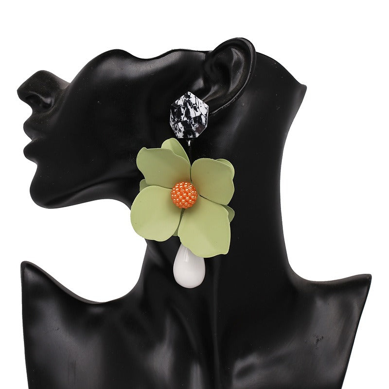 Flower European and American Retro Female Earrings and Earrings