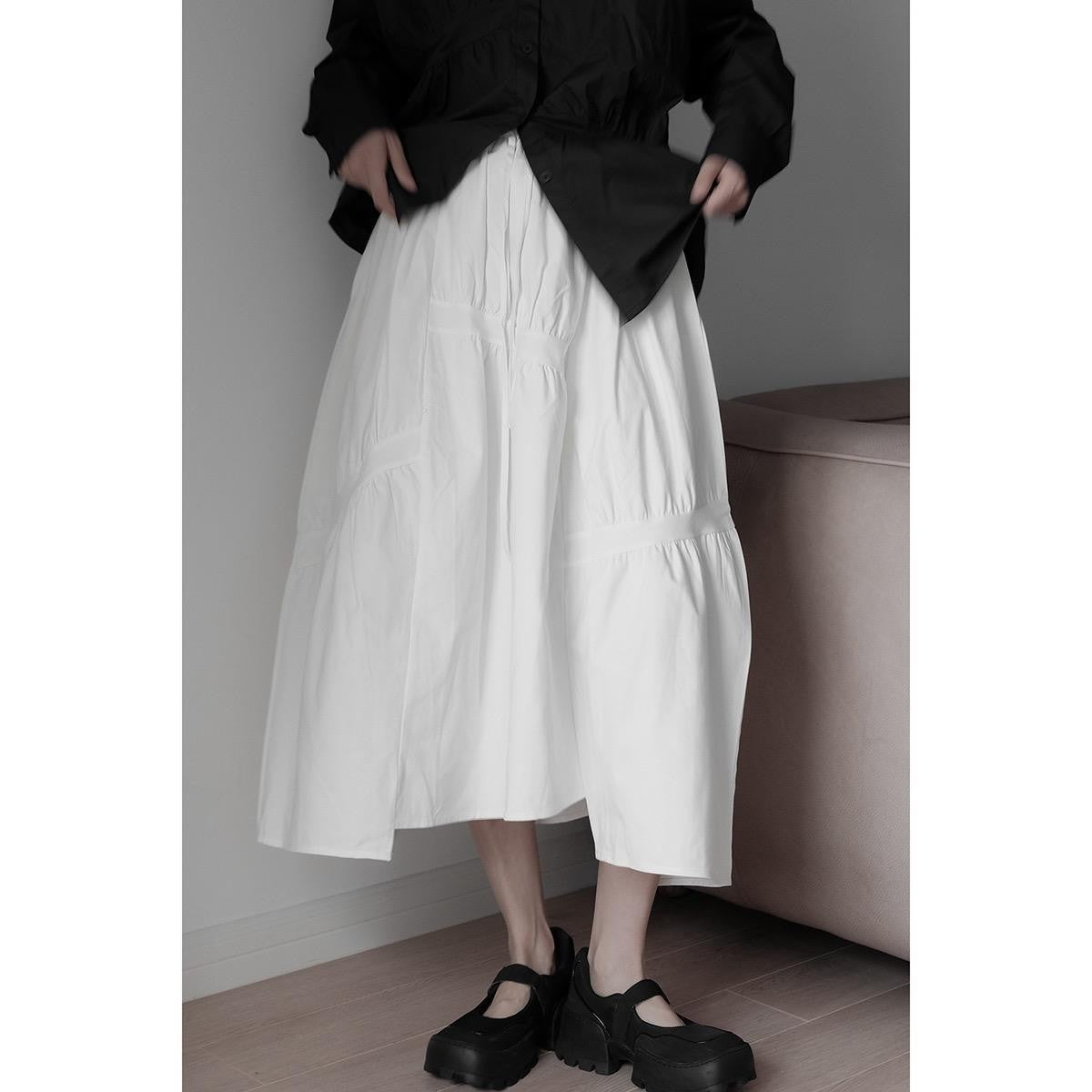Pleated High-Waisted Slim-Fitting Oversized A-Line Skirt in Dark Gothic Style