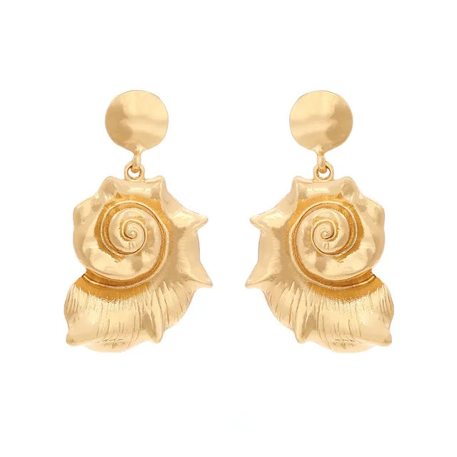 Conch Shell Pendant Earrings – Gold & Silver