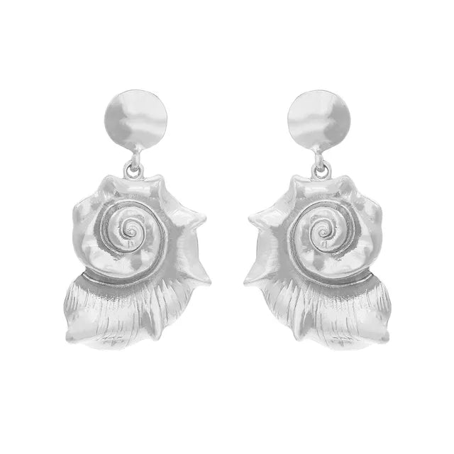 Conch Shell Pendant Earrings – Gold & Silver