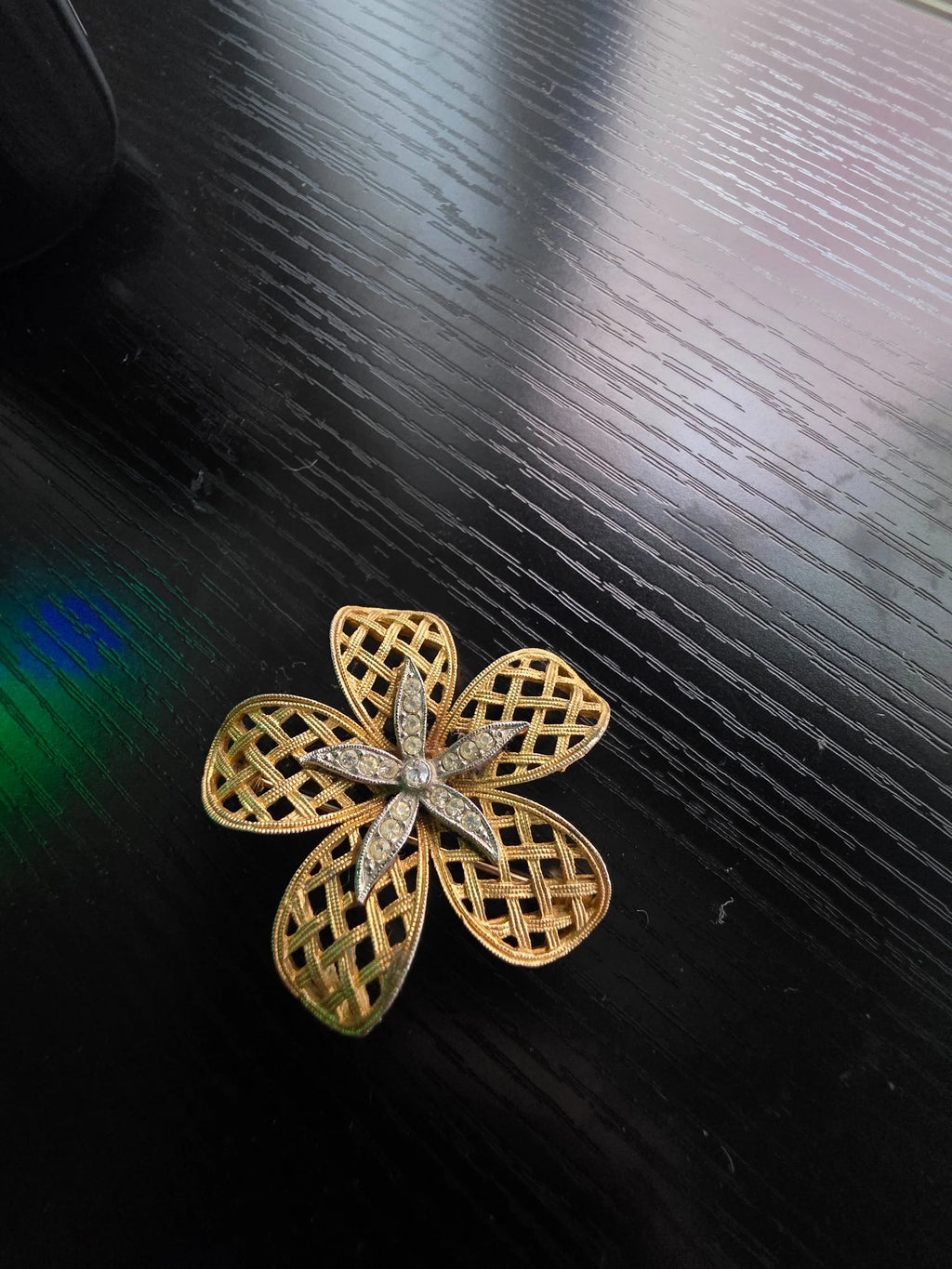 Vintage JJ Jonette Golden Lattice Flower Brooch